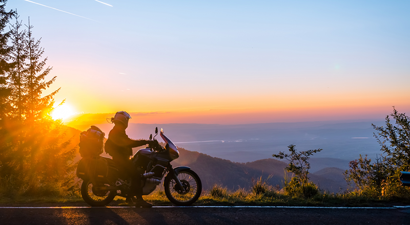 Les indispensables pour un road trip à moto