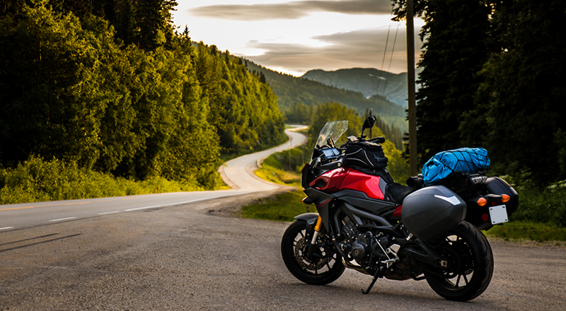 Les accessoires essentiels pour un road trip à moto réussi